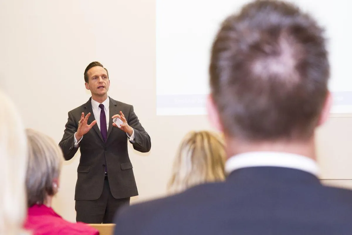 Nicolas Scheidtweiler im Vortrag