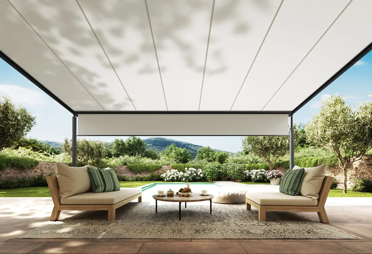Pergolamarkisen von markilux bieten Schatten in jeder Dimension - von klein bis XXL. (© markilux)
