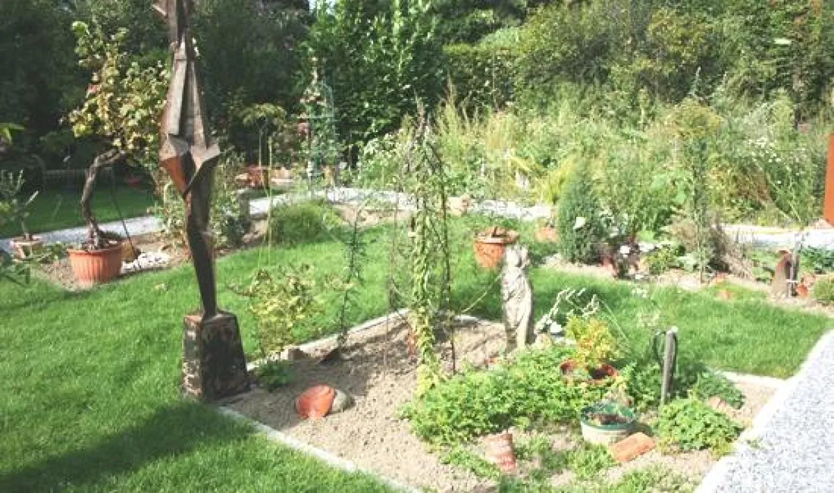 Neuer Dortmunder Heilpflanzengarten - Natur lebendig erleben!