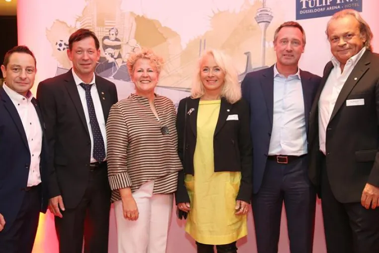 Bild: Große Party zum zehnten Geburtstag des Tulip Inn Düsseldorf Arena