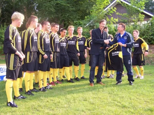 Bild: Hollager Fußball-A-Jugend startet erfolgreich mit neuer „Solarpower“