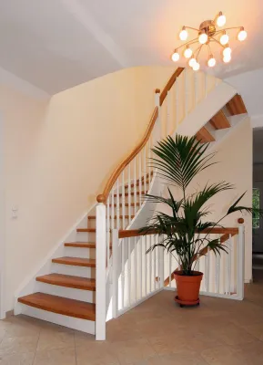 Bild: Hoch hinaus auf einer gewendelten Wangentreppe