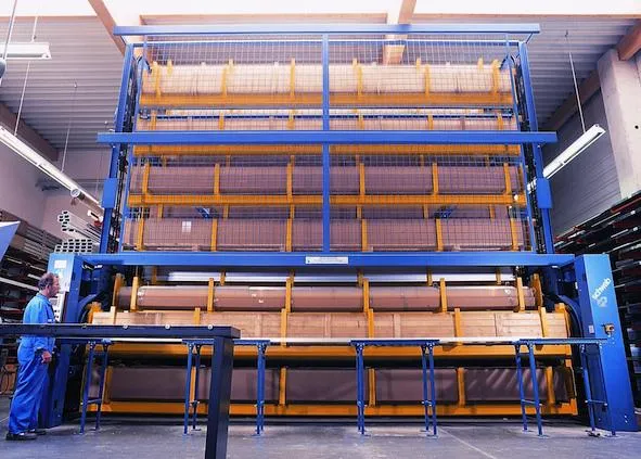 Bild: Schwab entwickelt Coil-Paternoster-Anlage für effizientes Verarbeiten beschichteter Sandwichbauteile