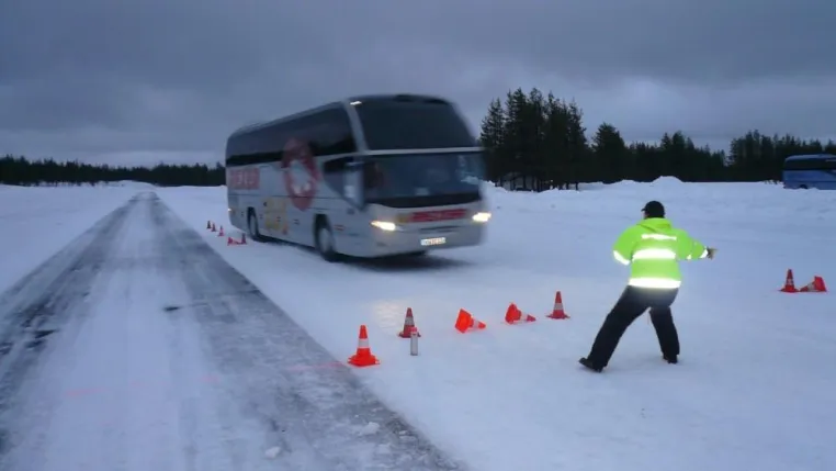 Goodyear- und Dunlop-Lkw-Winterreifen überzeugen Bild: Goodyear- und Dunlop-Lkw-Winterreifen überzeugen