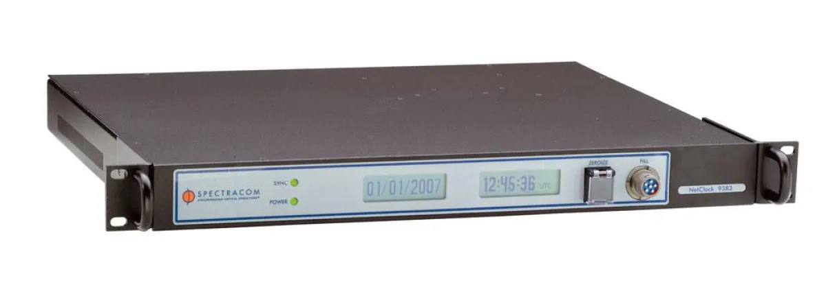 Von den US-Verteidigungsbehörden für die Synchronisierung militärischer Netzwerke zugelassen: Der neue Zeitserver NetClock 9383.