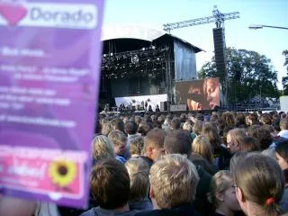 Bild: „Love and Peace Tour“ vom Deich zu den Ärzten