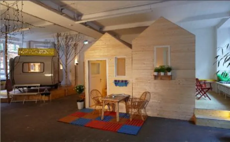 Bild: Hotel-Café Hüttenpalast eröffnet in Neukölln