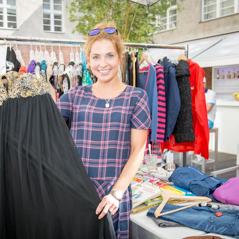 Maria Wedig am Charity-Flohmarkt 2015