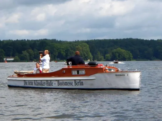 Bild: Schwimmende Oldtimer – größtes Treffen für Bootsklassiker