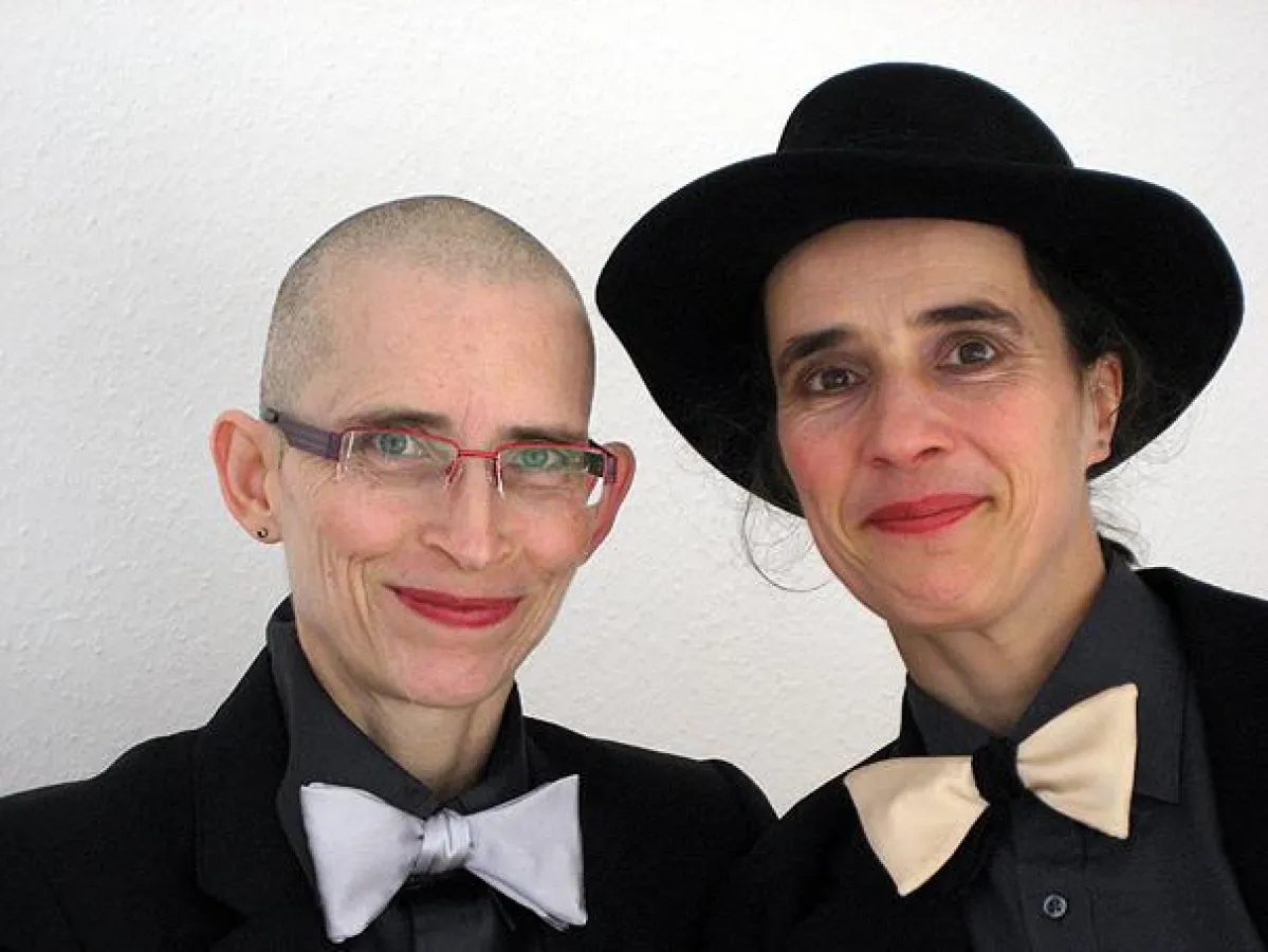 Die Musikerinnen ANA & ANDA sind Gründerinnen des Ökomode-Labels