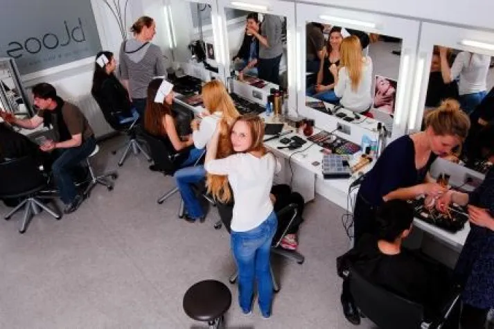 Berufe hinter dem Top-Model: Make-up Artist Akademie in München-Schwabing Bild: Berufe hinter dem Top-Model: Make-up Artist Akademie in München-Schwabing