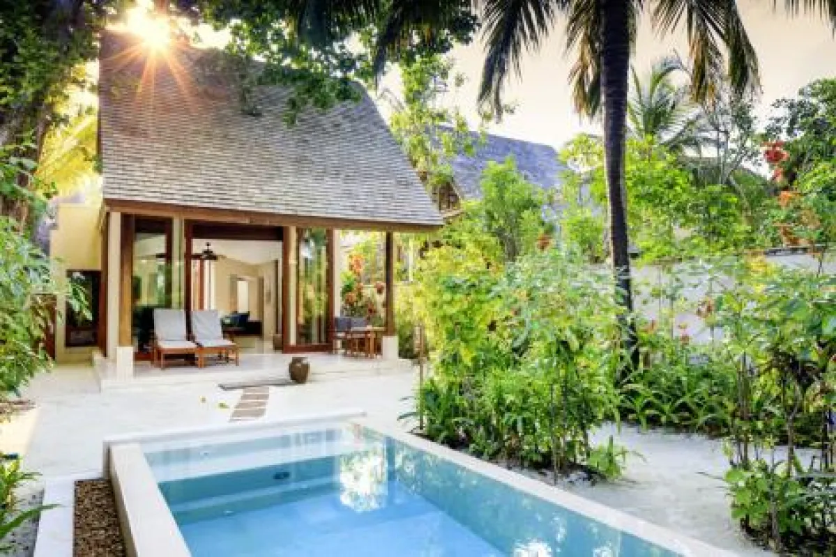©2017 Conrad Hotels and Resorts