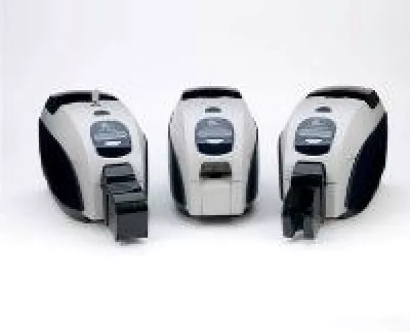 Bild: Kosteneffizienz trifft hochwertigen Plastikkartendruck