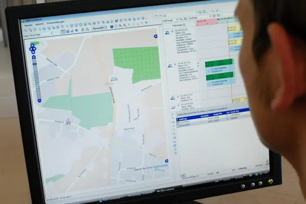Bild: TRANSDATA verbessert Navigation und Ortbarkeit von Lkw
