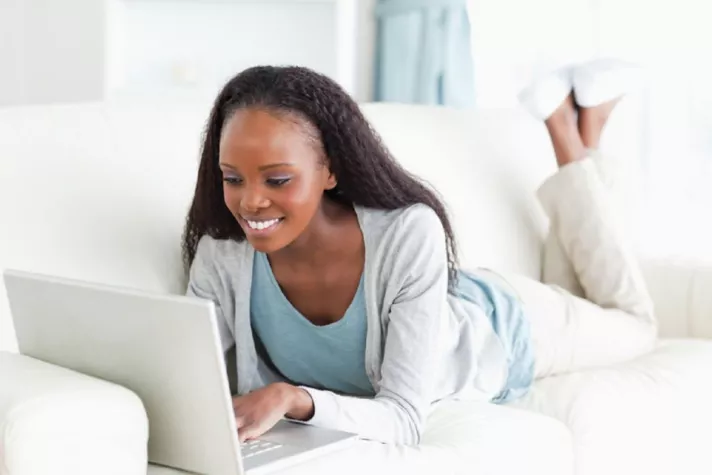 Bild: Drei Möglichkeiten, den Computer einer anderen Person aus der Ferne zu überwachen