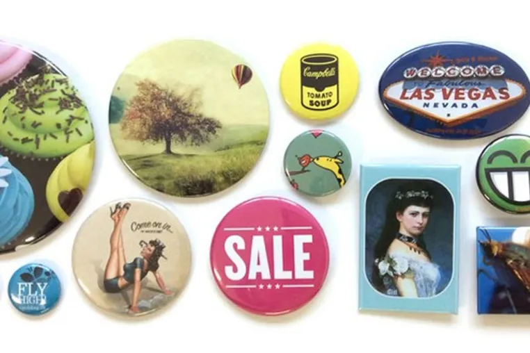 Schulranzen & Co. mit Klett-Buttons von Buttonorder verschönern Bild: Schulranzen & Co. mit Klett-Buttons von Buttonorder verschönern