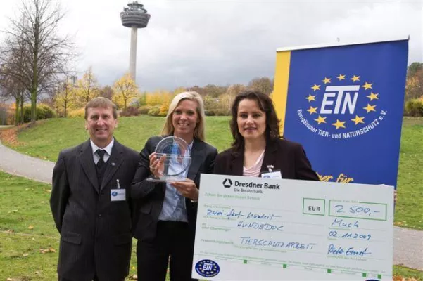 Verleihung des ETN-Tierschutzpreises an Prinzessin Maja von Hohenzollern Bild: Verleihung des ETN-Tierschutzpreises an Prinzessin Maja von Hohenzollern