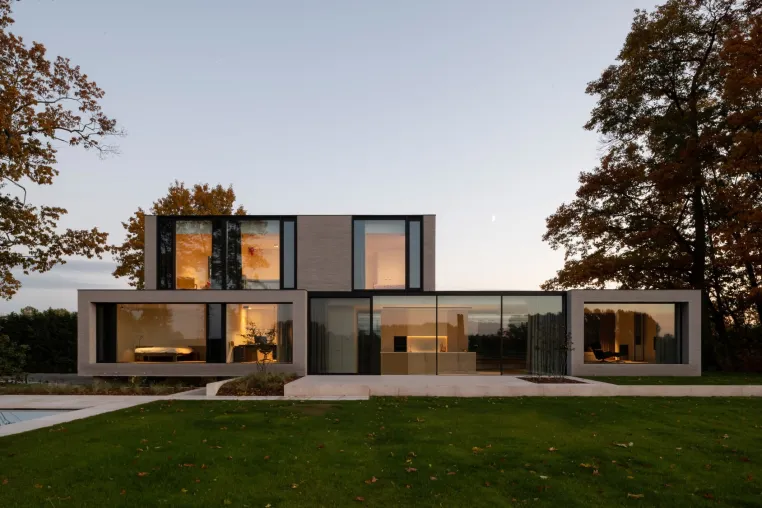 Sicherheitsglas in der Architektur: Transparenz, Sicherheit und Planung zusammen denken Bild: Sicherheitsglas in der Architektur: Transparenz, Sicherheit und Planung zusammen denken