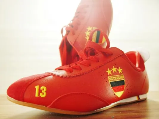 Bild: Jens Böhrnsen sagt Afrika-Reise ab. brandjobber MAGAZIN launcht Sponsorenaufruf, um WM Opportunity zu retten.