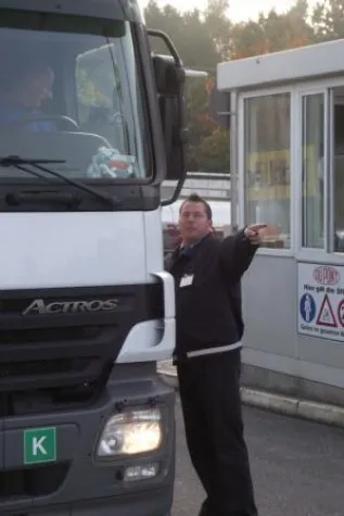 Bild: W.I.S. schützt Werke und Verwaltung von DuPont