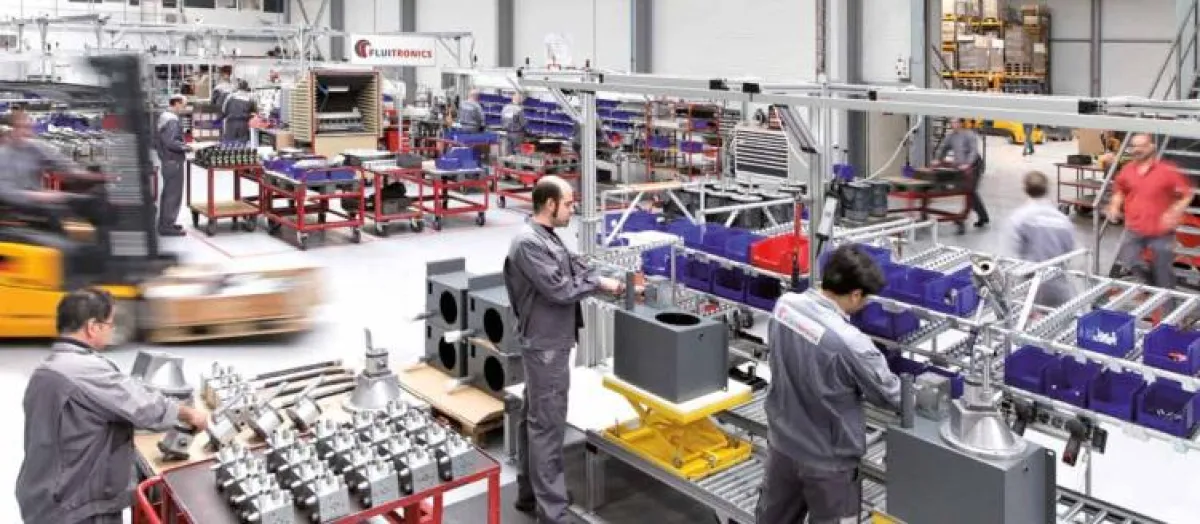 Produktion bei der Fluitronics GmbH im Werk Krefeld.