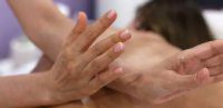Bild: Die Ganzkörpermassage als Mittel zur Entspannung und Schaffung des höchsten Genusses
