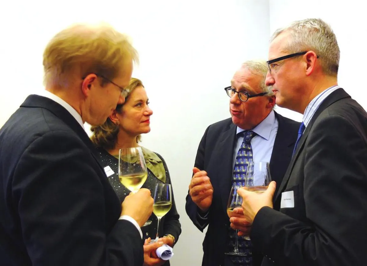 V.l.n.r.: StS E. Gothe; Botschafterin M van Daalen; H. Joosten, Bouwfonds; StS G. Beermann