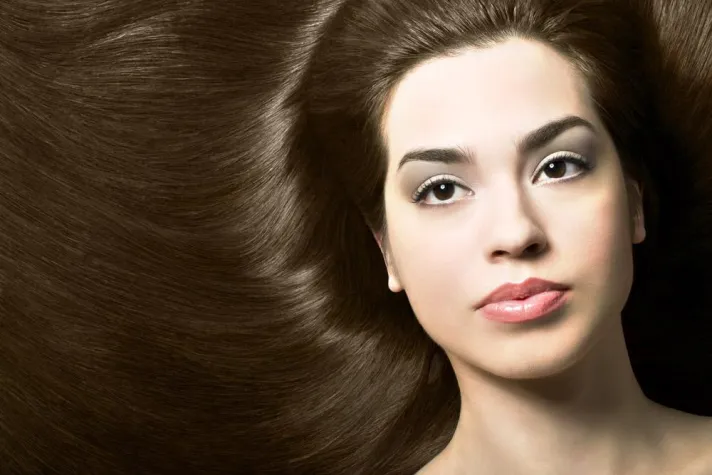 Bild: Priorin von mediherz.de bei hormonell und erblich bedingtem Haarausfall