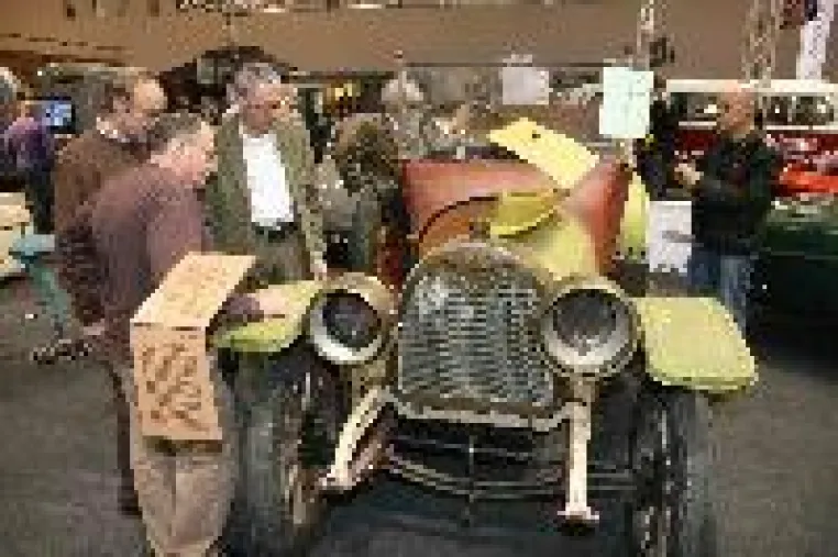 Neue Adresse im Meilenwerk - Car Classics Berlin hat auf der Techno-Classica einen furiosen Start hingelegt Bild: Neue Adresse im Meilenwerk - Car Classics Berlin hat auf der Techno-Classica einen furiosen Start hingelegt