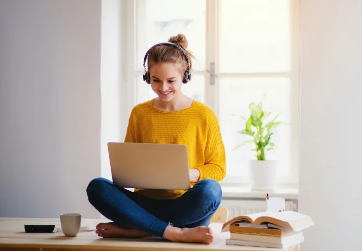 Work-Life-Balance? Gibt's auch bei der Umschulung! Teilzeit-Modelle erleichtern die berufliche Neuorientierung Bild: Work-Life-Balance? Gibt's auch bei der Umschulung! Teilzeit-Modelle erleichtern die berufliche Neuorientierung
