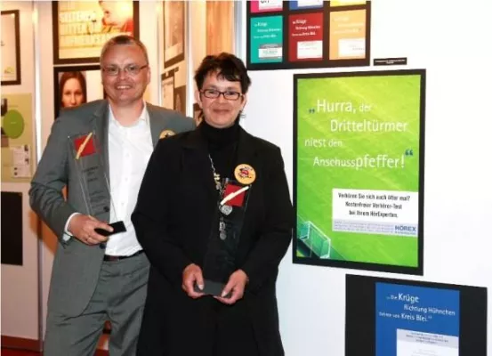 Bild: „Hurra, der Dritteltürmer niest den Siegpfeffer!“ - „Verhörer-Kampagne“ gewinnt COMPRIX für Medizintechnik