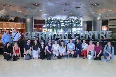 Studierende der Hochschule Weserbergland erkunden Singapur Bild: Studierende der Hochschule Weserbergland erkunden Singapur