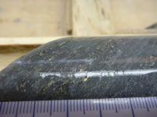 Bild: Treasury Metals meldet Goldintervall von 6,3 g/t über 19,5 Meter