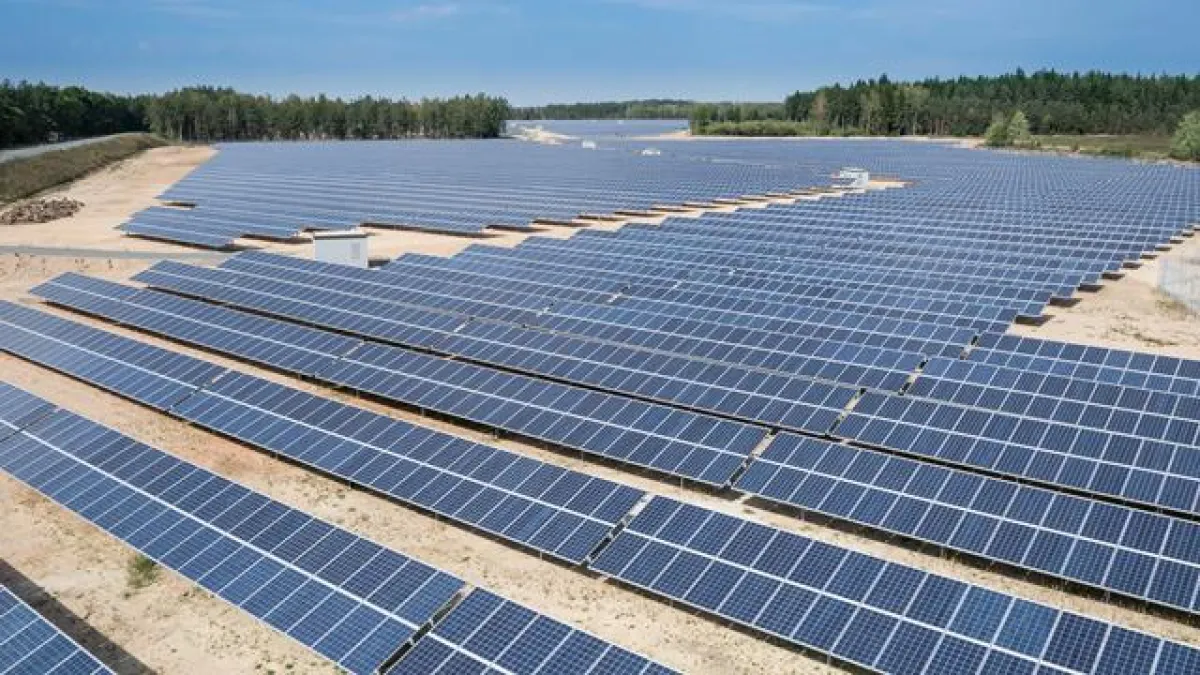 Solarpark Hütten