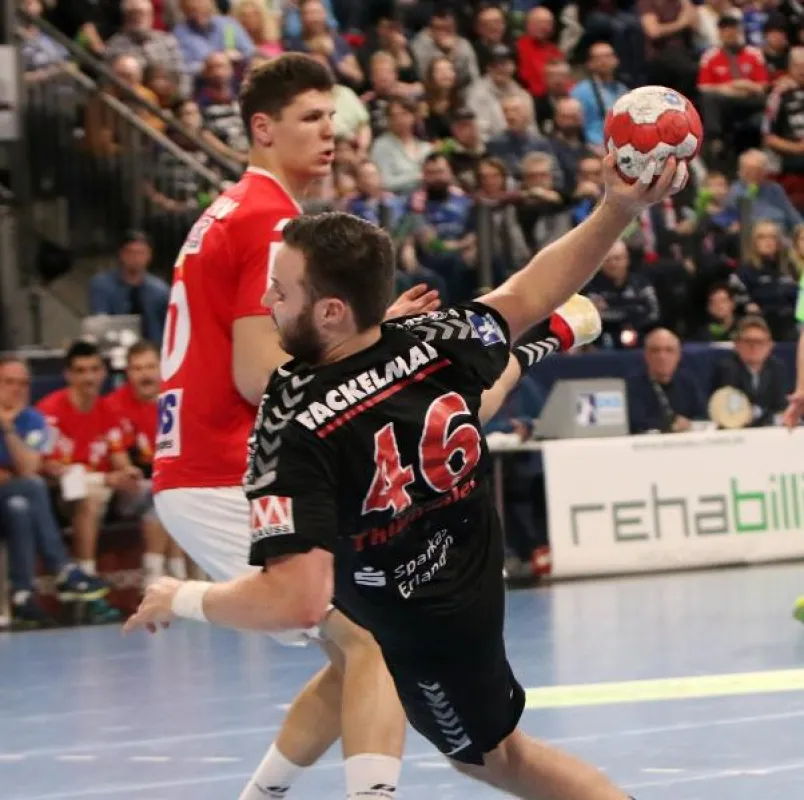 (Foto: HJKrieg, Erlangen) Trotz starkem Kampf: HC Erlangen unterliegt daheim FRISCH AUF Göppingen