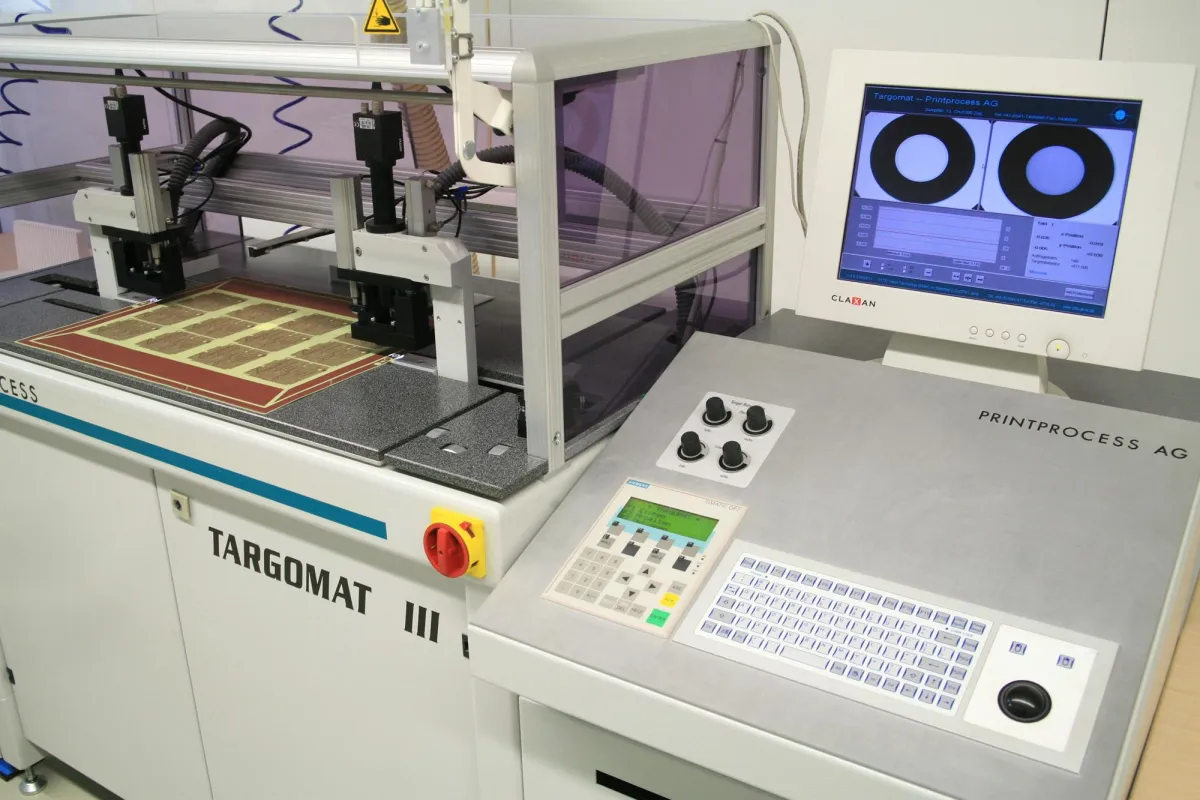 Den Maschinenpark aufrüsten und weiterentwickeln – das Printprocess Multilayer Registrier System