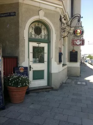 Lokaleröffnung in München-Laim: Ab dem 14.10.2011 bringt Mama`s Küche Soul Food auf den Tisch Bild: Lokaleröffnung in München-Laim: Ab dem 14.10.2011 bringt Mama`s Küche Soul Food auf den Tisch