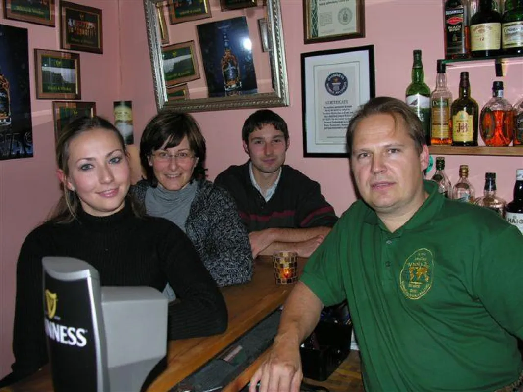 von links: Katarina Steimann,Maria Jannuzzi (rtsi), Kameramann Alf, und Gunter Sommer