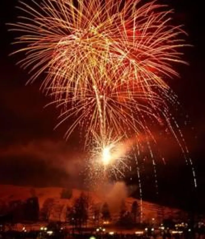 Musikfeuerwerk der Pyro-Crew Meckenbeuren beim Wintererlebnistag 2008 in Oberstaufen i. Allgäu