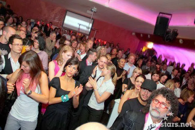 Bild: SZENEgespräch München feiert mit 1.000 Gästen eine rauschende Sommernacht