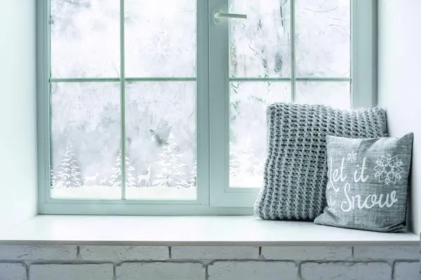 Bild: Weihnachtszeit: Mit den Fensterfolien von d-c-fix® im Winter Wonderland abtauchen.