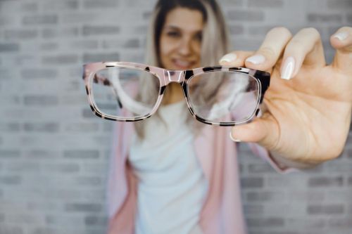 Klare Sicht im Winter: 5 Tipps für Brillenträger - openPR