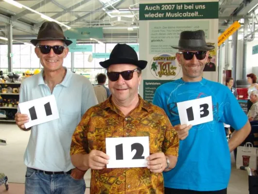 Bild: Musical-Team auf Leichensuche