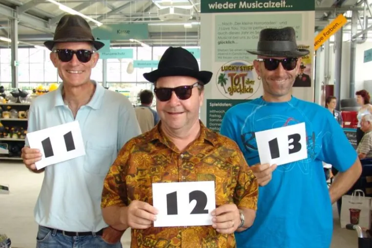 Bild: Musical-Team auf Leichensuche