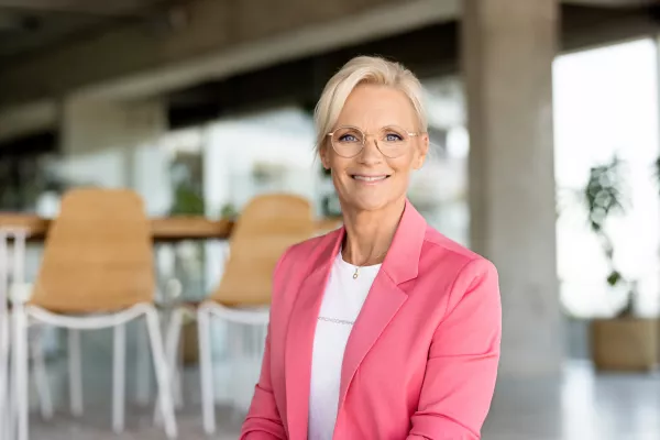 E WIE EINFACH-App: Süddeutsche Zeitung, SZ-Institut und ServiceValue-Studie zeichnen App aus Bild: E WIE EINFACH-App: Süddeutsche Zeitung, SZ-Institut und ServiceValue-Studie zeichnen App aus