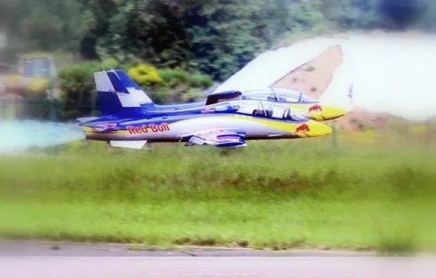 Die „Motoren und Power 2010“ sorgte für atemberaubende Atmosphäre auf dem Airport in Lahr Bild: Die „Motoren und Power 2010“ sorgte für atemberaubende Atmosphäre auf dem Airport in Lahr