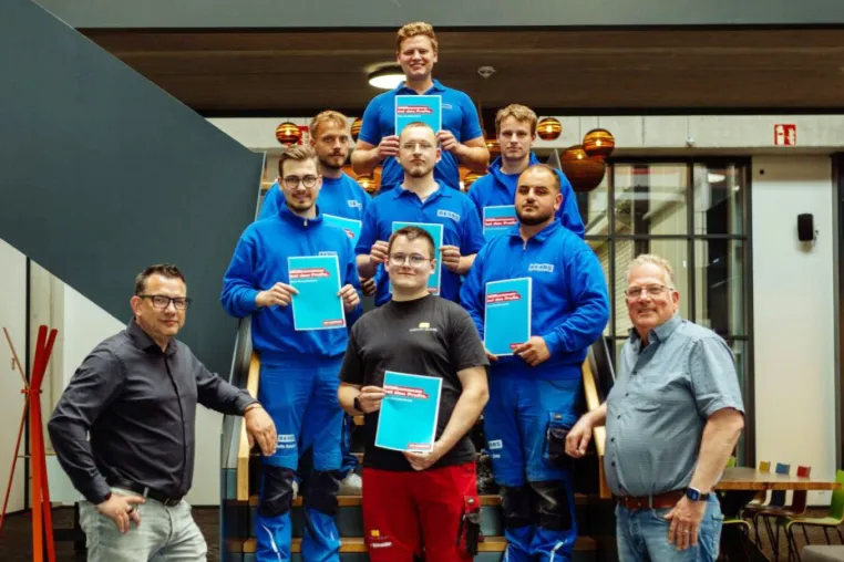 Bild: Berns Gruppe gratuliert sieben Neugesellen zur bestandenen Ausbildung