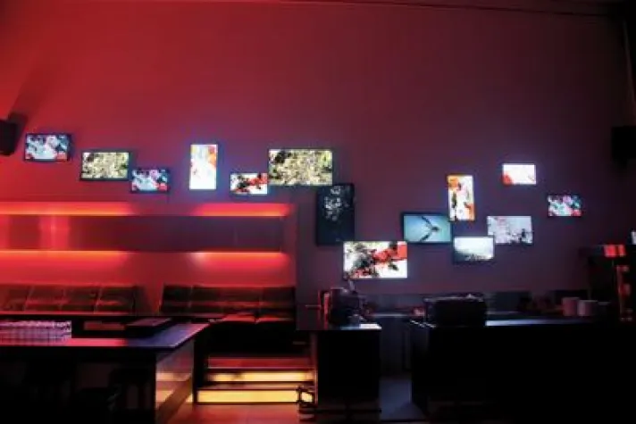 Bild: Grand Opening des Club „P1“ mit Installation „digital art cluster“