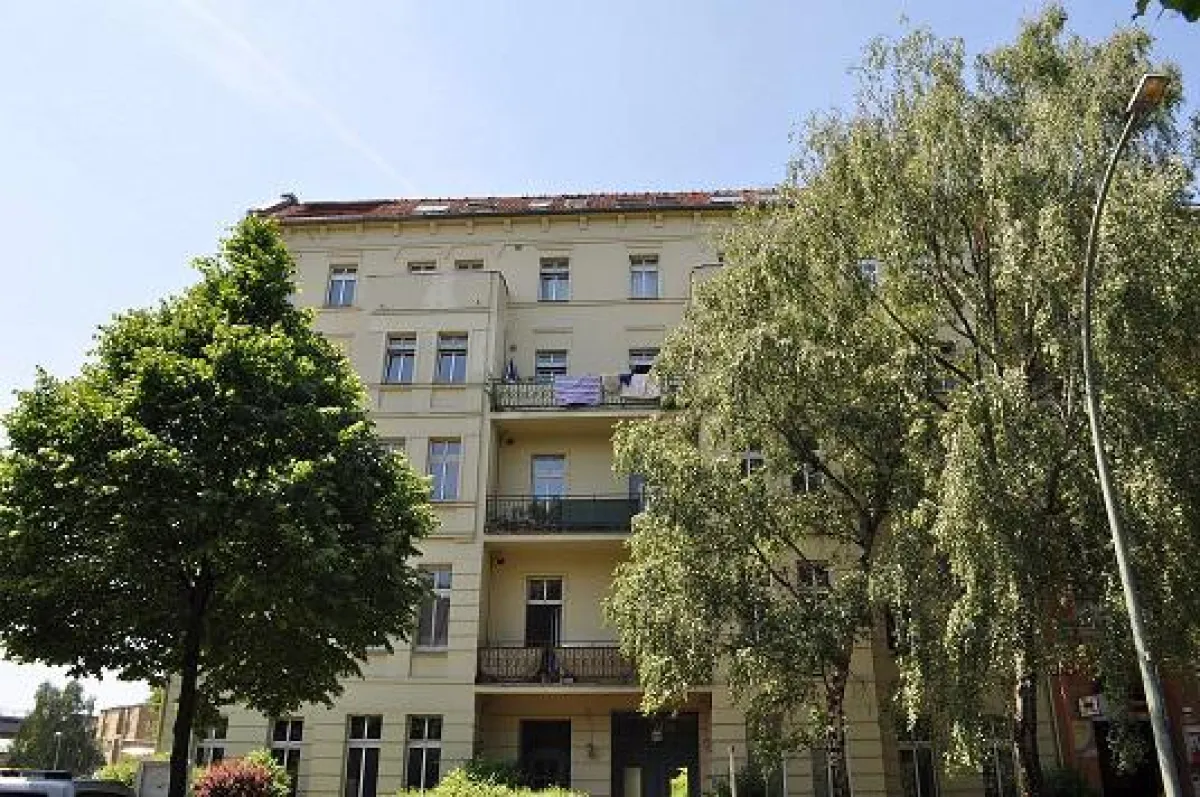 In Berlin-Kreuzberg erwarb die EB GROUP sieben Wohnobjekte, u.a. am Tempelhofer Ufer 35a.