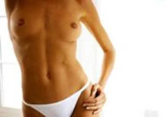 Bild: Sehen wir aus, wie wir uns fühlen? Das Körpergefühl dem gefühlten Alter wieder angleichen – die Plastische Chirurgie zeigt Wege auf